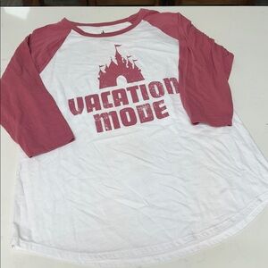 Disney parks T-shirt, three-quarter sleeve baseball style shirt